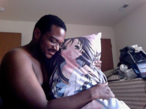 Weeb with body clearance pillow